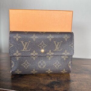 Authentic Louis Vuitton Monogram Wallet